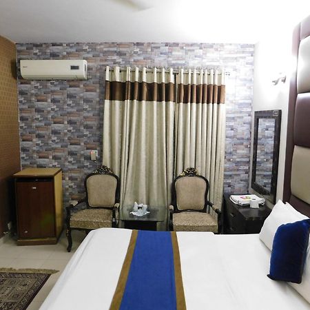 Hotel Tourist Inn Lahore Bagian luar foto