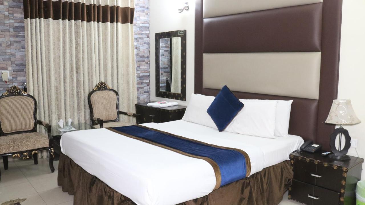 Hotel Tourist Inn Lahore Bagian luar foto