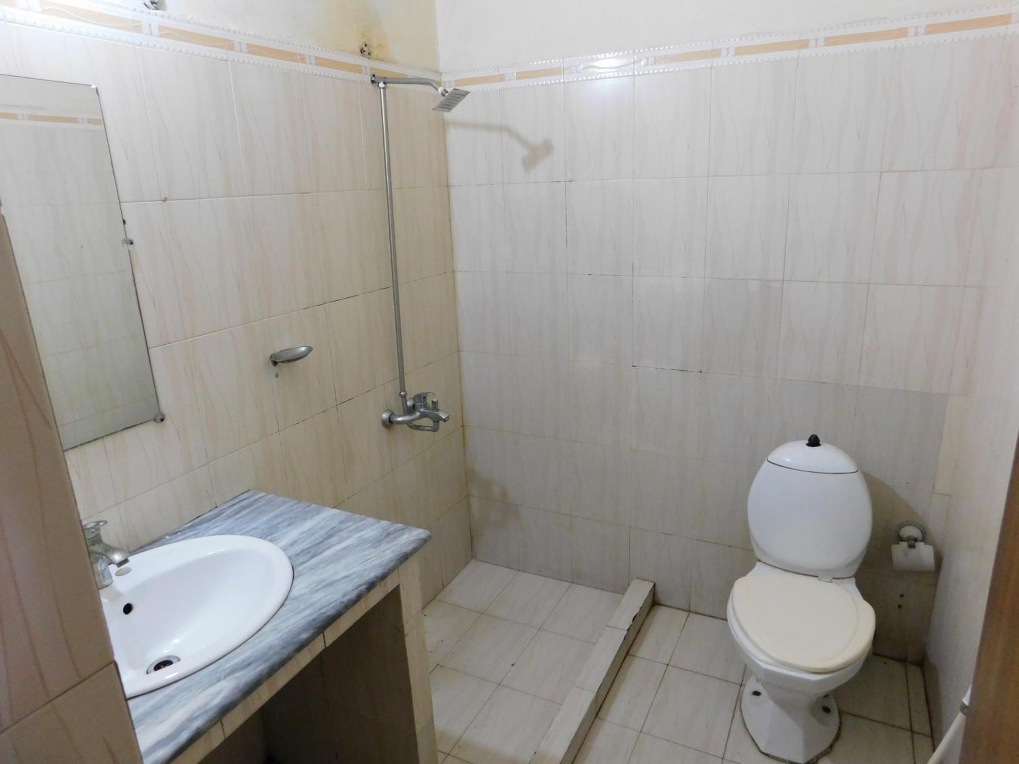 Hotel Tourist Inn Lahore Bagian luar foto