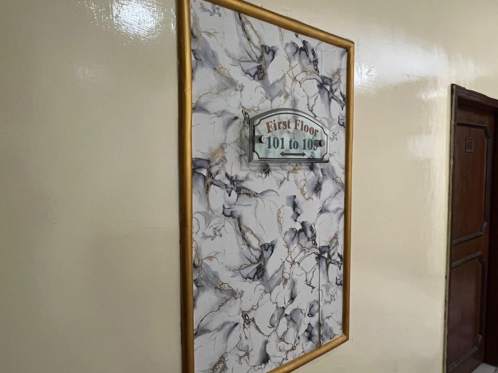 Hotel Tourist Inn Lahore Bagian luar foto