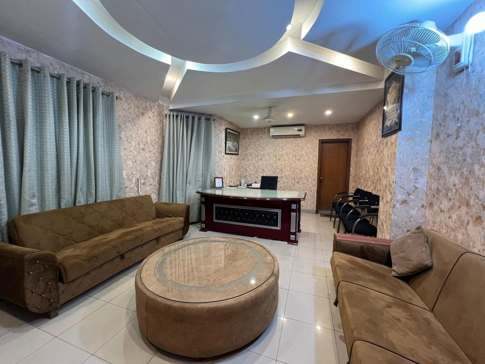 Hotel Tourist Inn Lahore Bagian luar foto