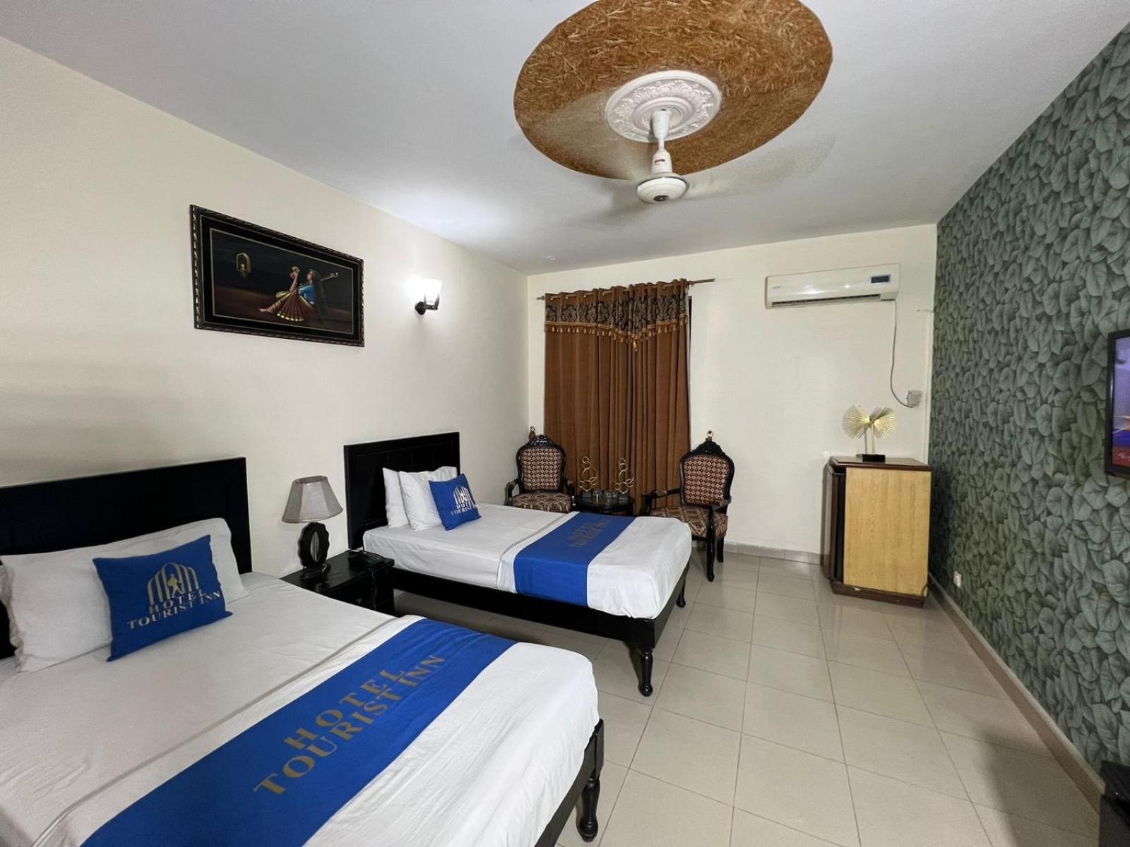 Hotel Tourist Inn Lahore Bagian luar foto